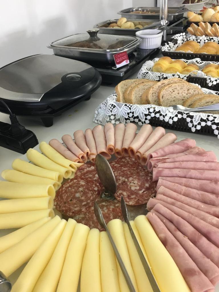 Hotel Caicara Bistro E Eventos Ltda Итаперуна Экстерьер фото